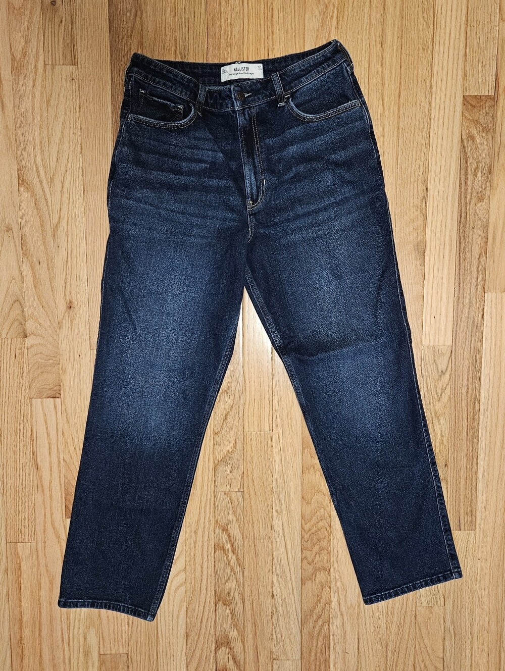 Hollister Womem's Ultra High Rise 90s Straight Blue Jeans Size 12L or 31 Long